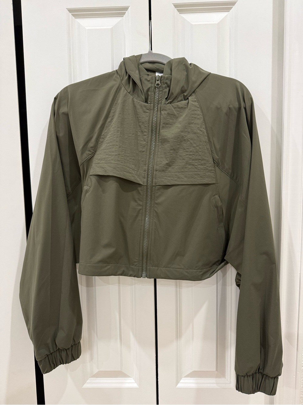 ALO Yoga Olive Cropped Hooded Zip Jacket